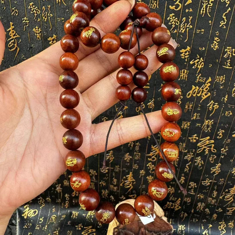 Cordón de madera de azufaifo con 36 Comandantes del Departamento del Trueno dorados: Calman la mente, alejan el mal y garantizan la paz y la seguridad