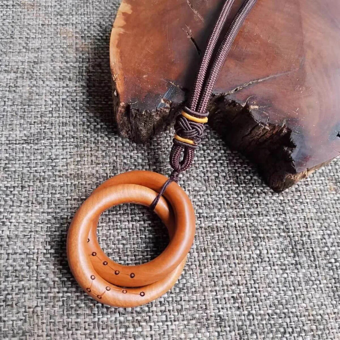 Amuleto colgante de protección personal Yin Yang Big Dipper de madera de jujuba con trueno